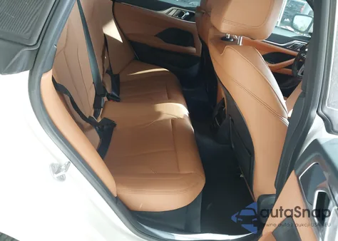 2022 BMW 430I Gran Coupe z USA, uszkodzony, nr VIN WBA63AV05NFM68694